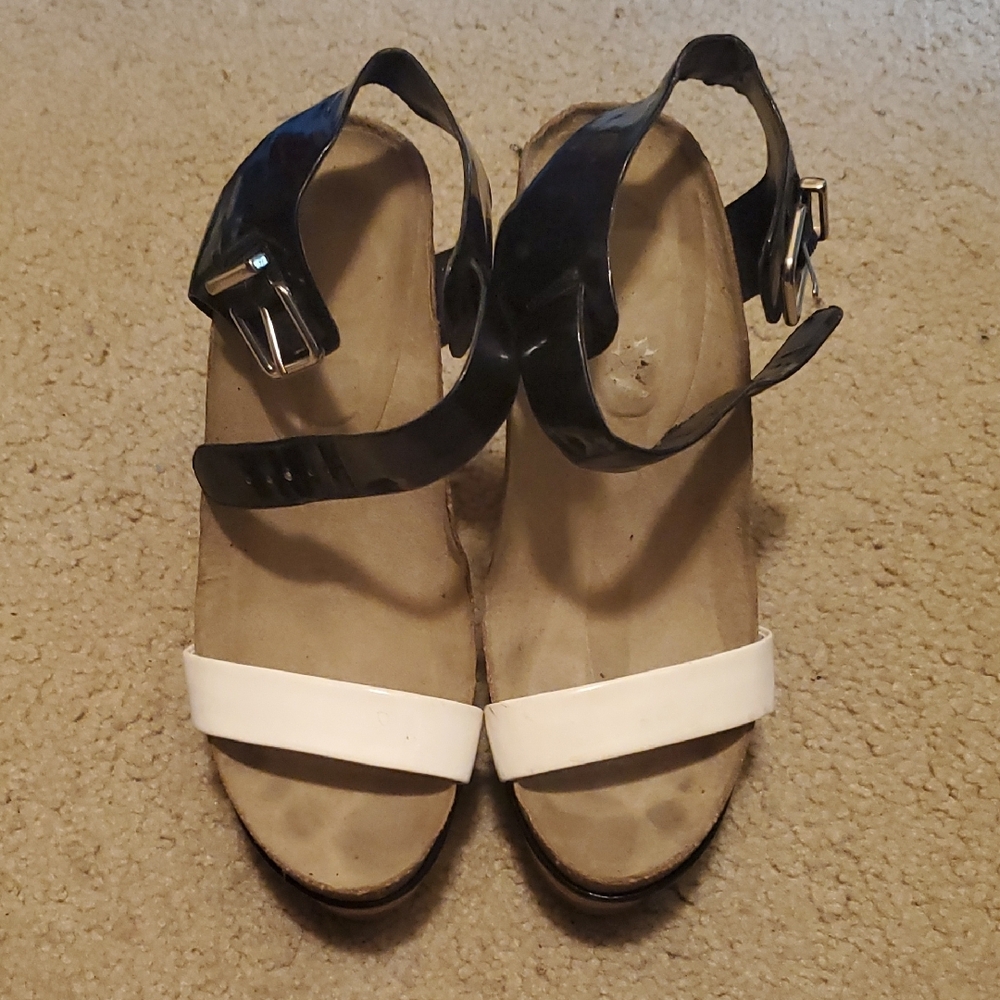 BCBG Black and White Sandals with Adjustable Straps